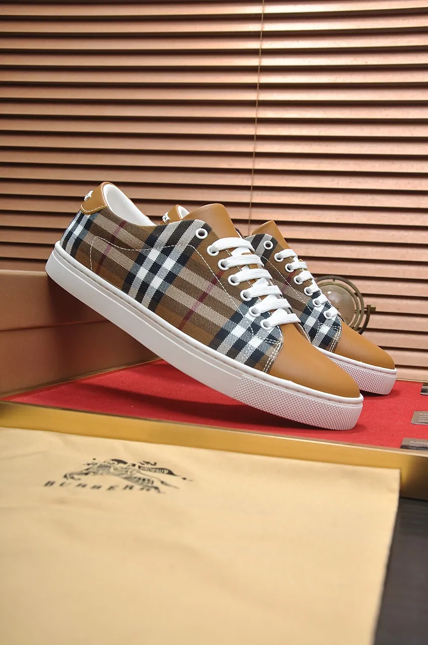 Men's shoes💰480💶[Burberry] (cowhide lining) classic low-top sneakers｜Imported cowhide with classic plaid fabric｜Cow leather lining｜Original outsole｜Fine workmanship and comfortable to wear Size: 38-44 (customized at 45)